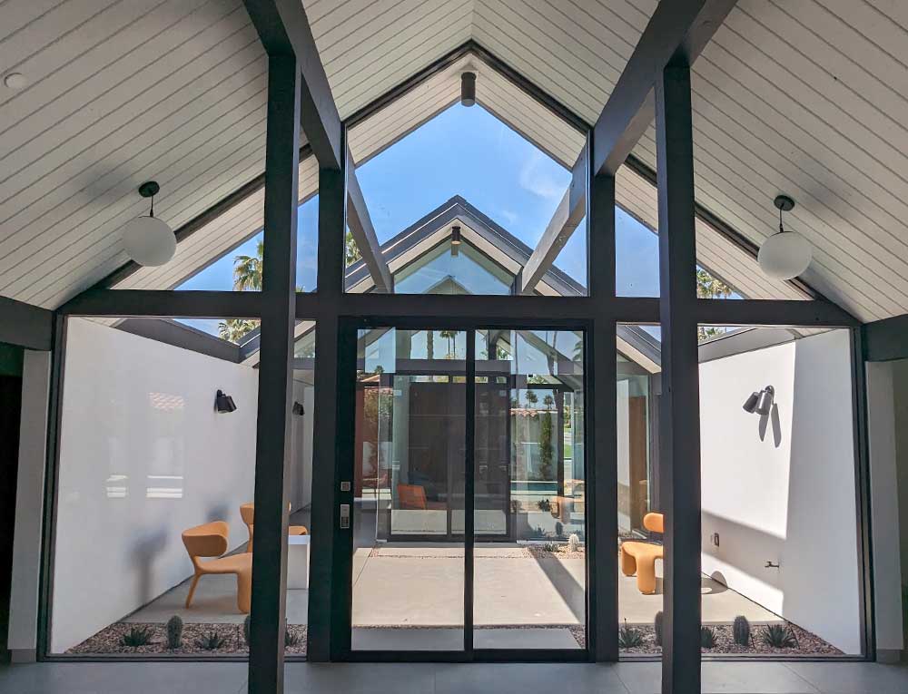 Geometrically designed EICHLER living room